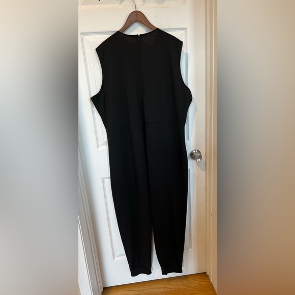 SOLD!!!V Nevk Jumpsuit - Picture 4 of 10